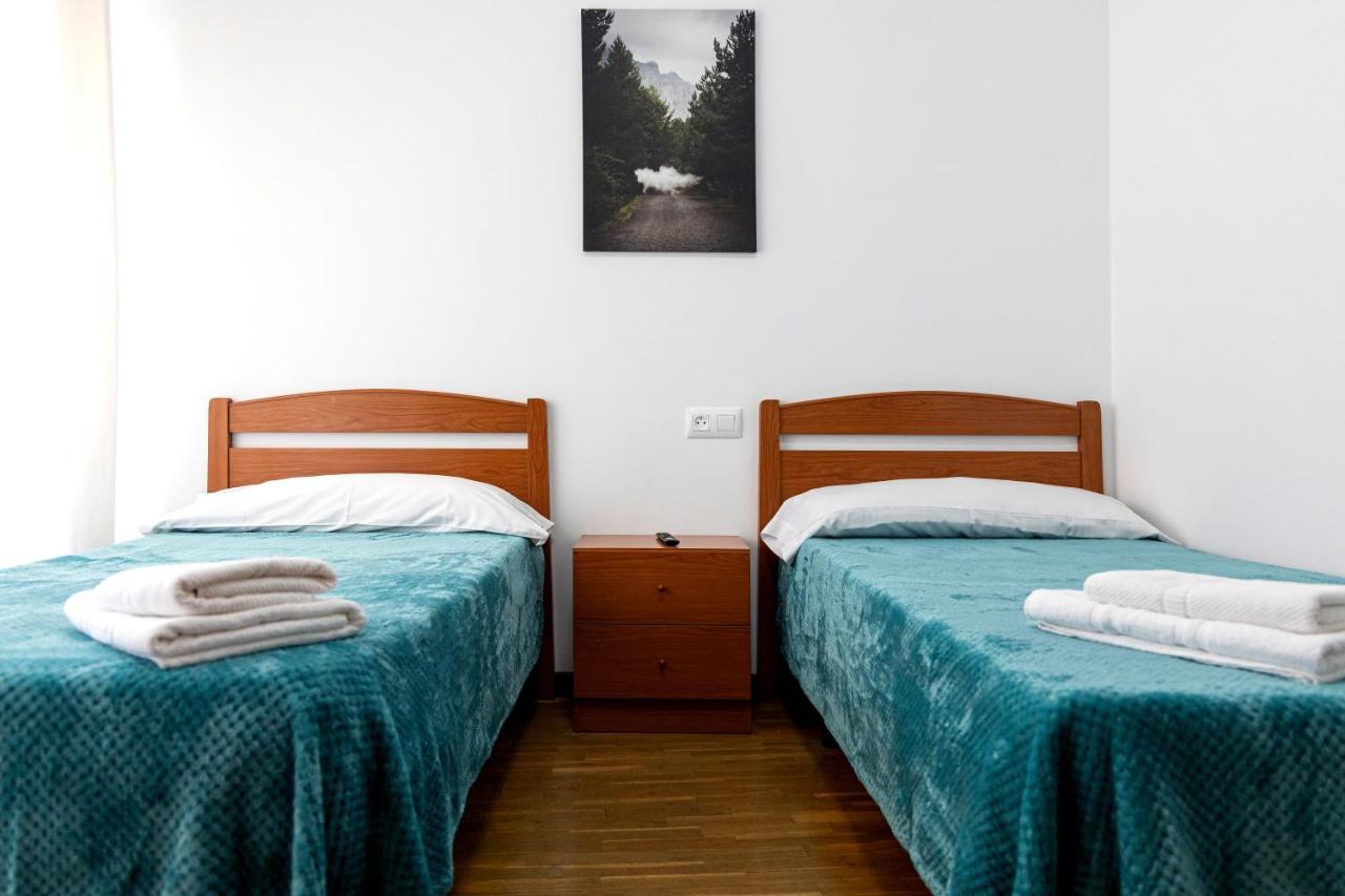 Yani'S Hospedaje Pension 1 Estrella Arriondas Ngoại thất bức ảnh