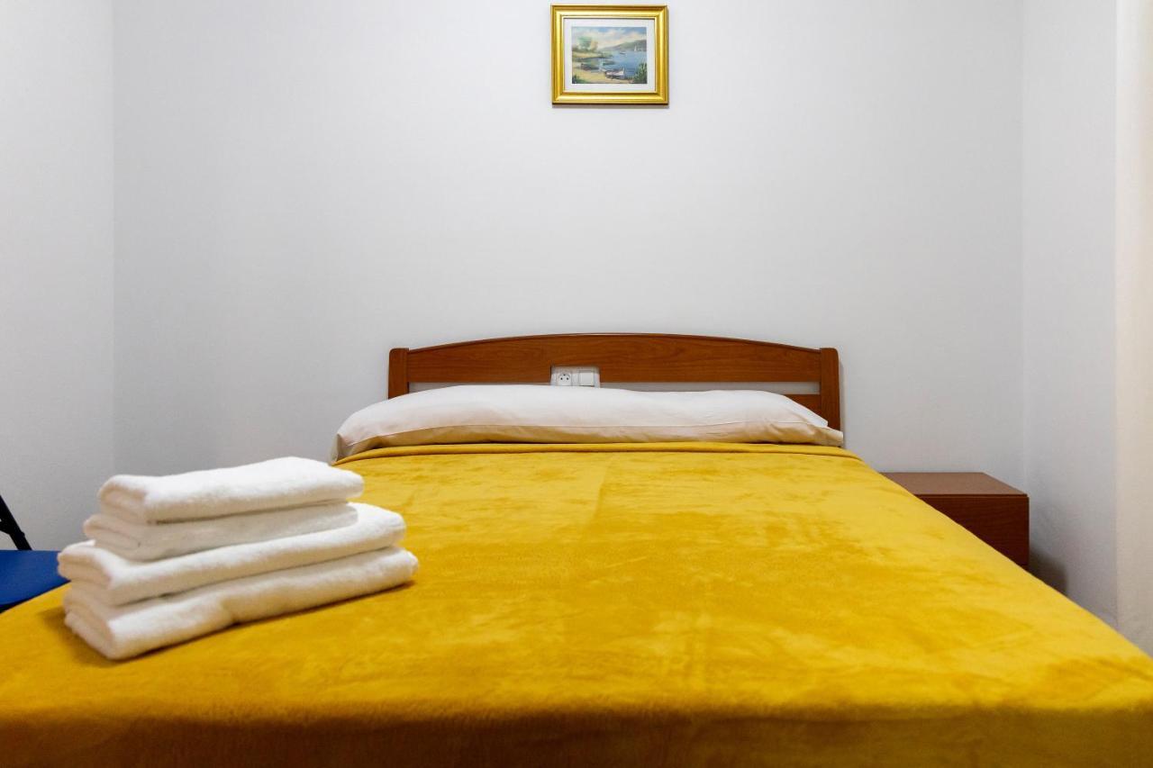 Yani'S Hospedaje Pension 1 Estrella Arriondas Ngoại thất bức ảnh