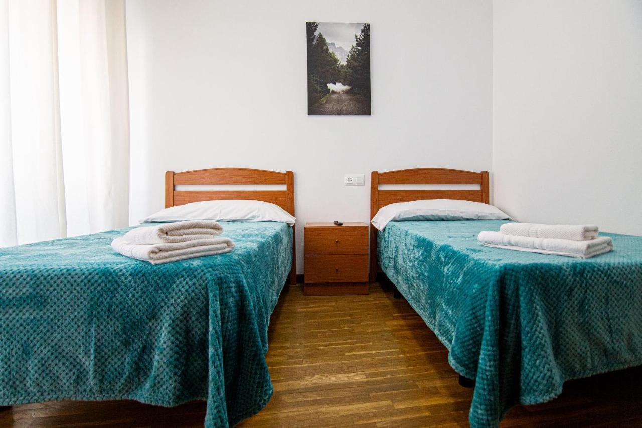 Yani'S Hospedaje Pension 1 Estrella Arriondas Ngoại thất bức ảnh