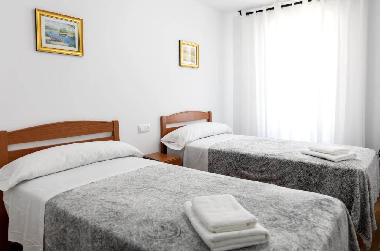Yani'S Hospedaje Pension 1 Estrella Arriondas Ngoại thất bức ảnh