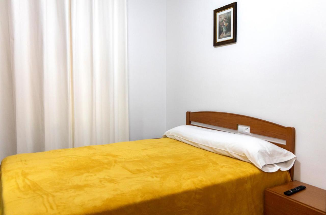 Yani'S Hospedaje Pension 1 Estrella Arriondas Ngoại thất bức ảnh