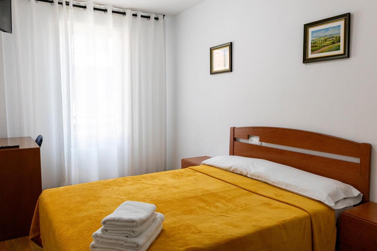 Yani'S Hospedaje Pension 1 Estrella Arriondas Ngoại thất bức ảnh